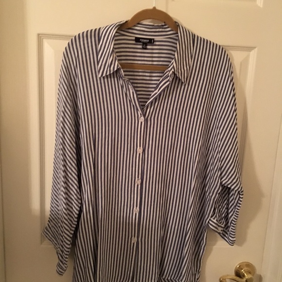 Premise Tops - Woman’s 3x blue striped blouse